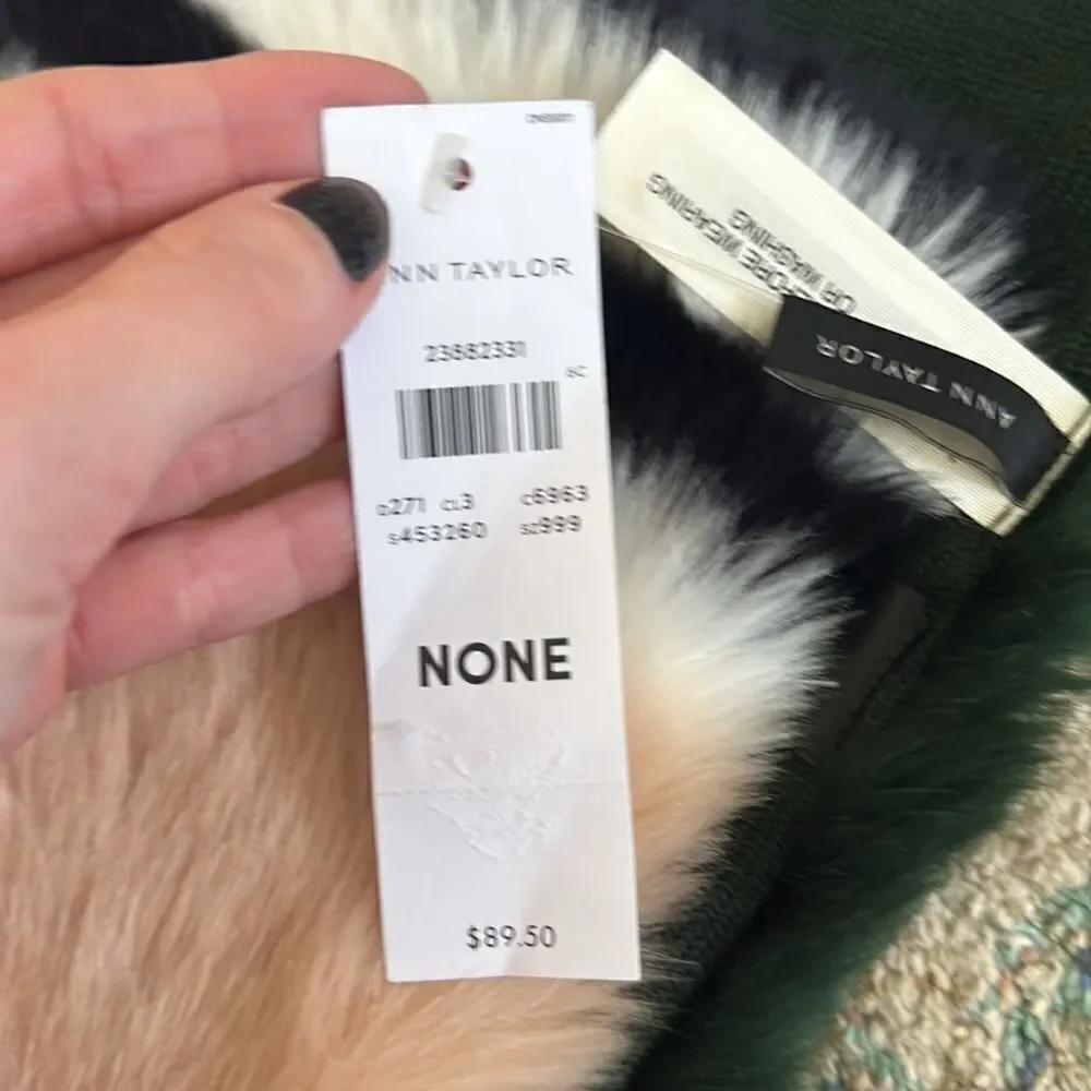 Ann Taylor beautiful scarf